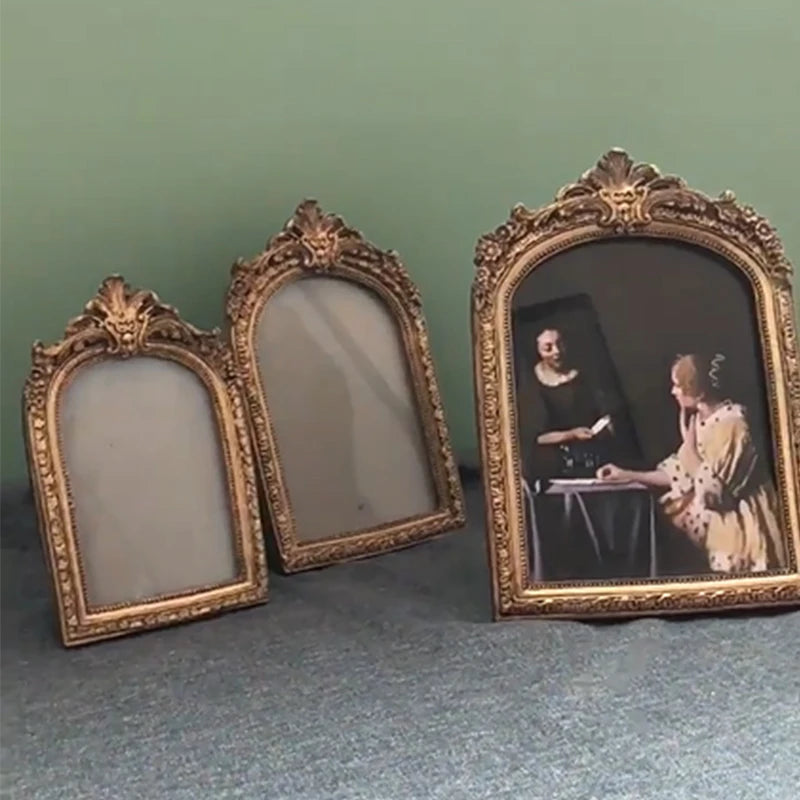 European Vintage Photo Frame Relief Picture Arch Wedding Photo Frames  For Home Decor Living Room Desk Decoration Luxury Carving